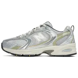 New Balance: Серые кеды  530