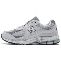 New Balance: Серые кеды  2002R