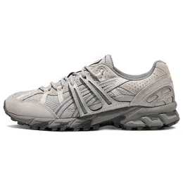 ASICS: Серые кеды 
