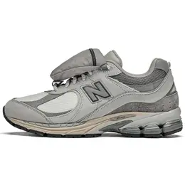 New Balance: Серые кеды  2002R