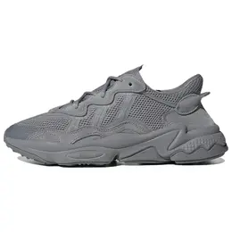 adidas: Серые кеды 