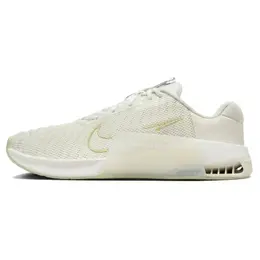 NIKE: Белые кеды 