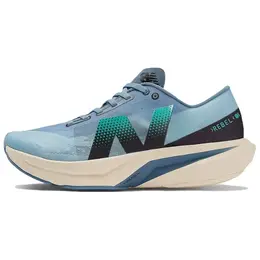New Balance: Голубые кеды 