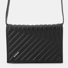 Balenciaga: Чёрная сумка 