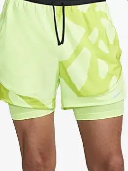 Nike: Зелёные шорты  Dri FIT