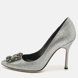 Manolo Blahnik: Серебристые туфли  Hangisi