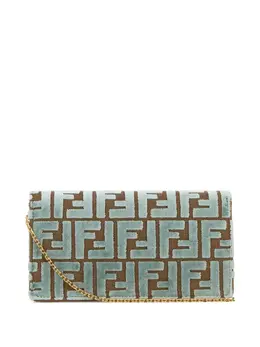 FENDI: Зелёный клатч  Baguette