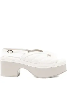 CHANEL Pre-Owned: Белые сандалии 