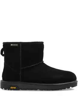UGG: Чёрные ботинки  Classic Mini