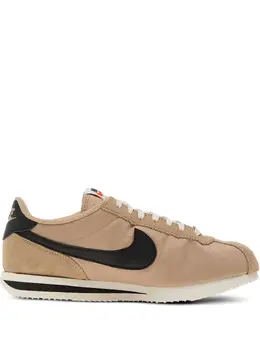 Nike: Бежевые кроссовки  Cortez