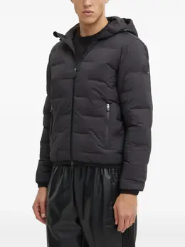 Ea7 Emporio Armani: Чёрная куртка 