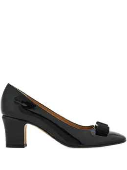 Ferragamo: Чёрные туфли  Vara Bow
