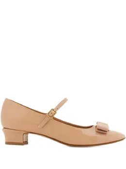 Ferragamo: Светлые туфли 