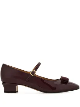 Ferragamo: Фиолетовые туфли  Vara Bow