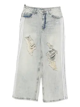 adidas: Рваные джинсы 