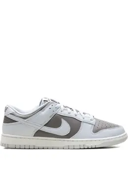 Nike: Белые кроссовки  Swoosh