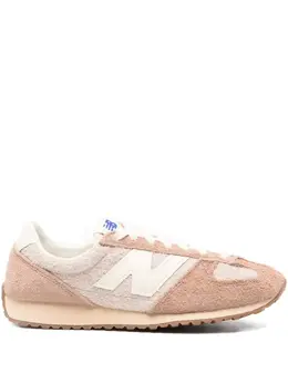 New Balance: Бежевые кроссовки 