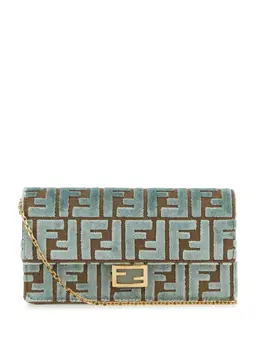 FENDI: Зелёный клатч  Baguette