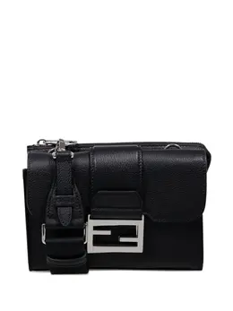FENDI: Чёрная сумка  Baguette