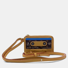 Louis Vuitton: Бежевый картхолдер 