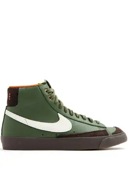 Nike: Зелёные кроссовки  Blazer Mid 77 Vintage