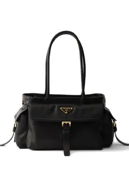 Prada: Чёрная сумка-шоппер 