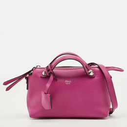 Fendi: Розовая сумка через плечо  By The Way