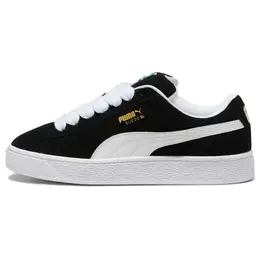 PUMA: Чёрные кеды  Suede