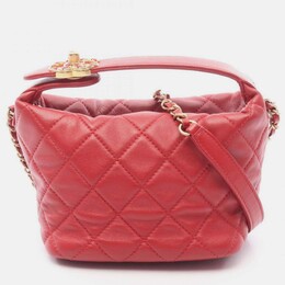 Chanel: Красная сумка 