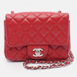 Chanel: Красная сумка 