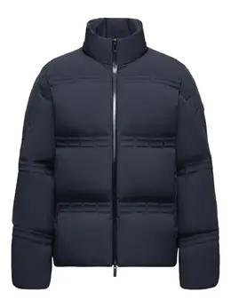 Moncler: Голубая куртка 