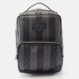Louis Vuitton: Чёрный рюкзак 