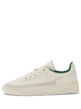 Lacoste: Белые кроссовки 