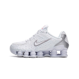 NIKE: Кроссовки 