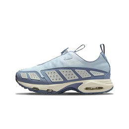 NIKE: Кроссовки 