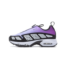 NIKE: Кроссовки 