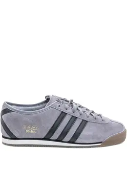 adidas: Кроссовки 