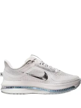 Nike: Серебристые кроссовки 