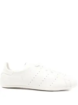 adidas Originals: Белые кроссовки 