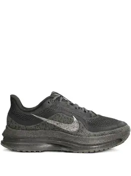 Nike: Кроссовки 