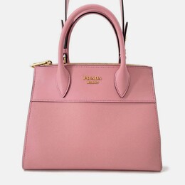 Prada: Розовая сумка 
