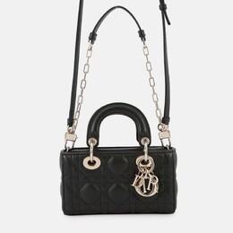 Dior: Чёрная сумка 