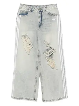 adidas: Рваные джинсы 