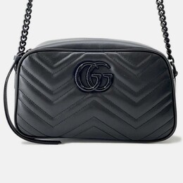 Gucci: Чёрная сумка  GG Marmont