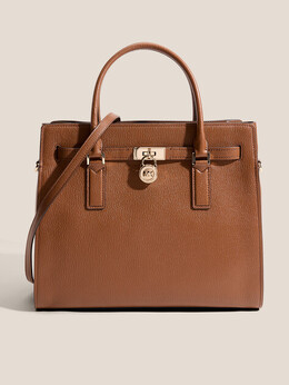 Michael Kors: Светлая спортивная сумка 