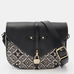 Louis Vuitton: Чёрная сумка 