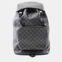 Louis Vuitton: Чёрный рюкзак 