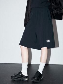 Mm6 Maison Margiela: Чёрные шорты 