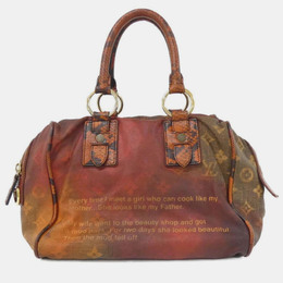 Louis Vuitton: Светлая сумка 