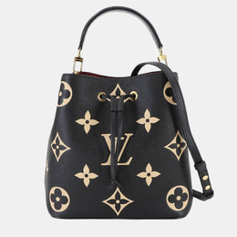 Louis Vuitton: Чёрная сумка 